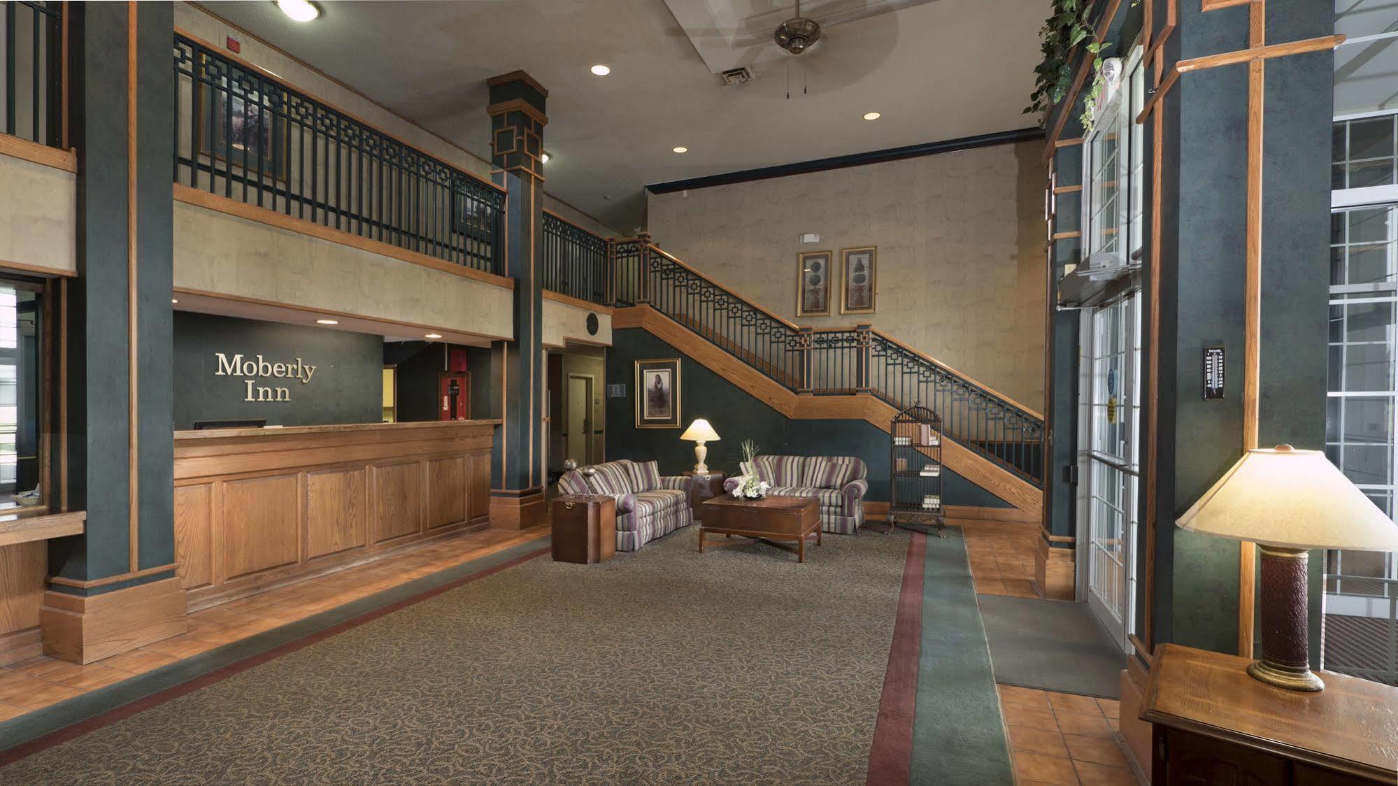 Moberly Inn & Suites Kültér fotó